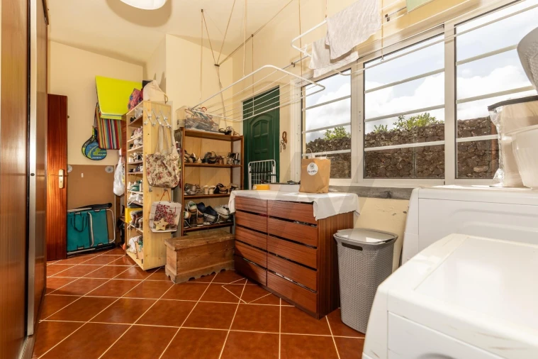 Moradia T4 para Venda em Pico da Pedra Foto 8