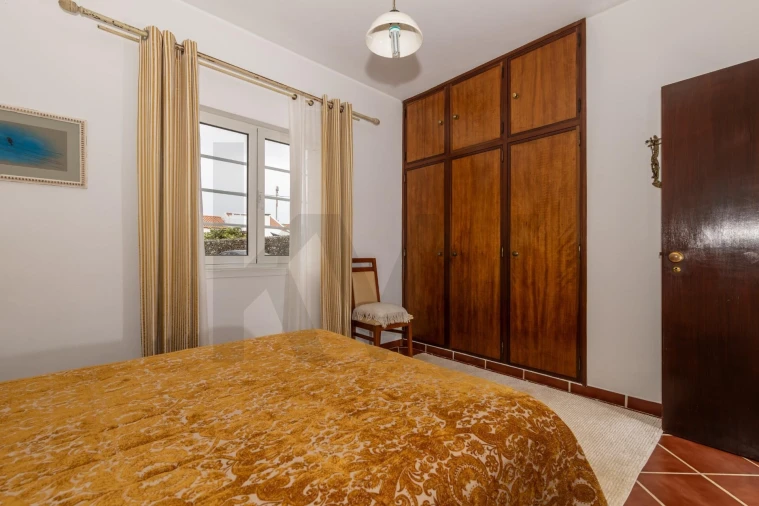 Moradia T4 para Venda em Pico da Pedra Foto 22