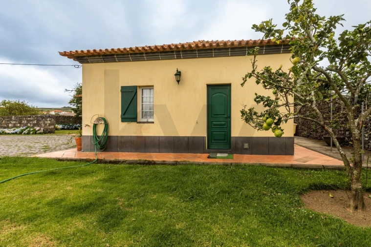 Moradia T4 para Venda em Pico da Pedra Foto 31