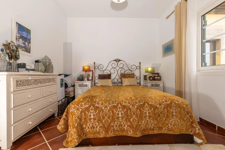 Moradia T4 para Venda em Pico da Pedra Foto 21