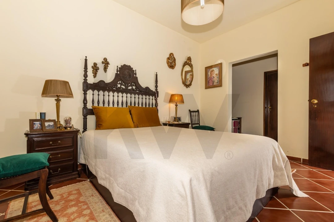 Moradia T4 para Venda em Pico da Pedra Foto 24