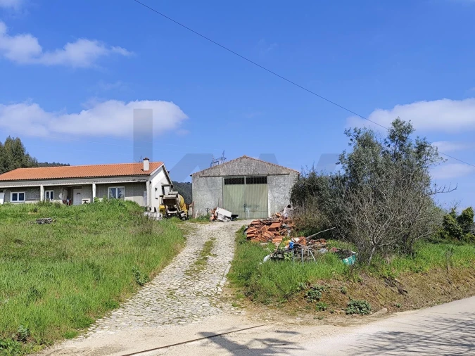 Armazém para Venda em Arrifana Foto 14