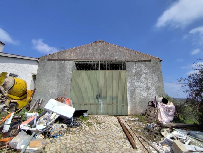 Armazém para Venda em Arrifana Foto 2