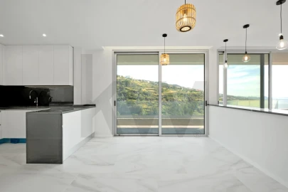 Moradia T3 para Venda em Santa Cruz