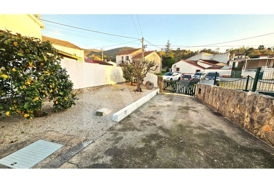 Moradia T3 para Venda em Soure Foto 3