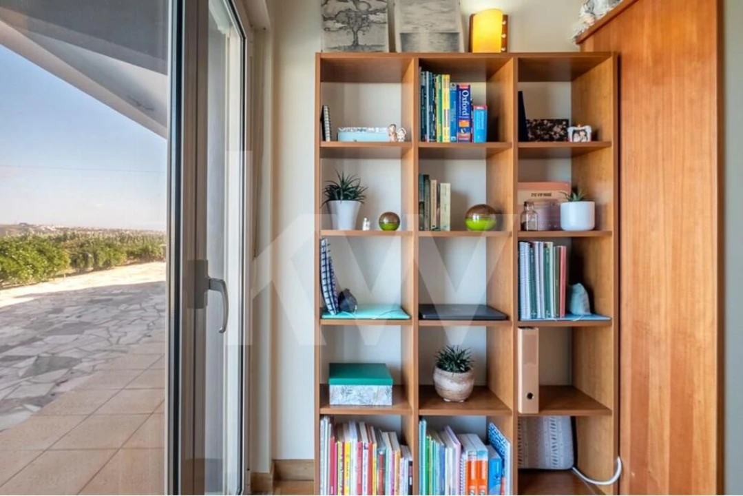 Moradia T2 para Venda em Encarnação Foto 16