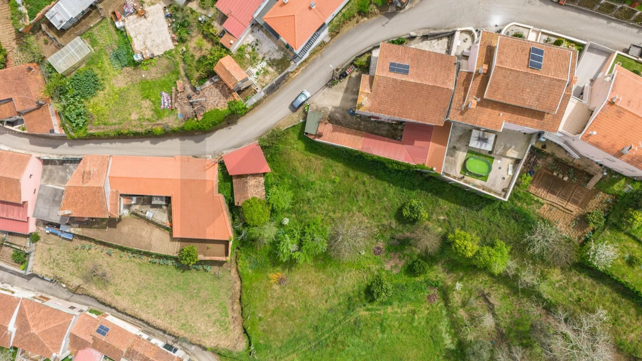 Terreno para Venda em Figueira de Lorvão Foto 3