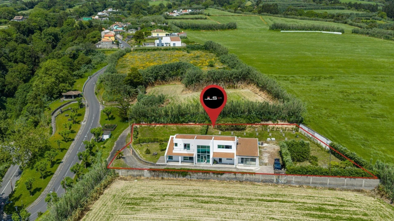 Moradia T4 para Venda em Candelaria Foto 14