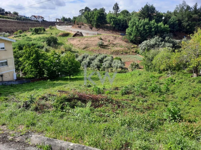 Terreno para Venda em Luso