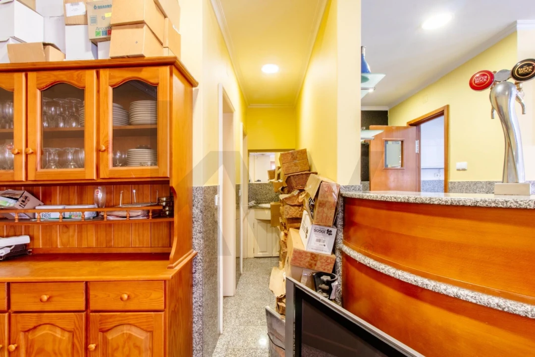 Negócio para Venda em Fanhões Foto 25