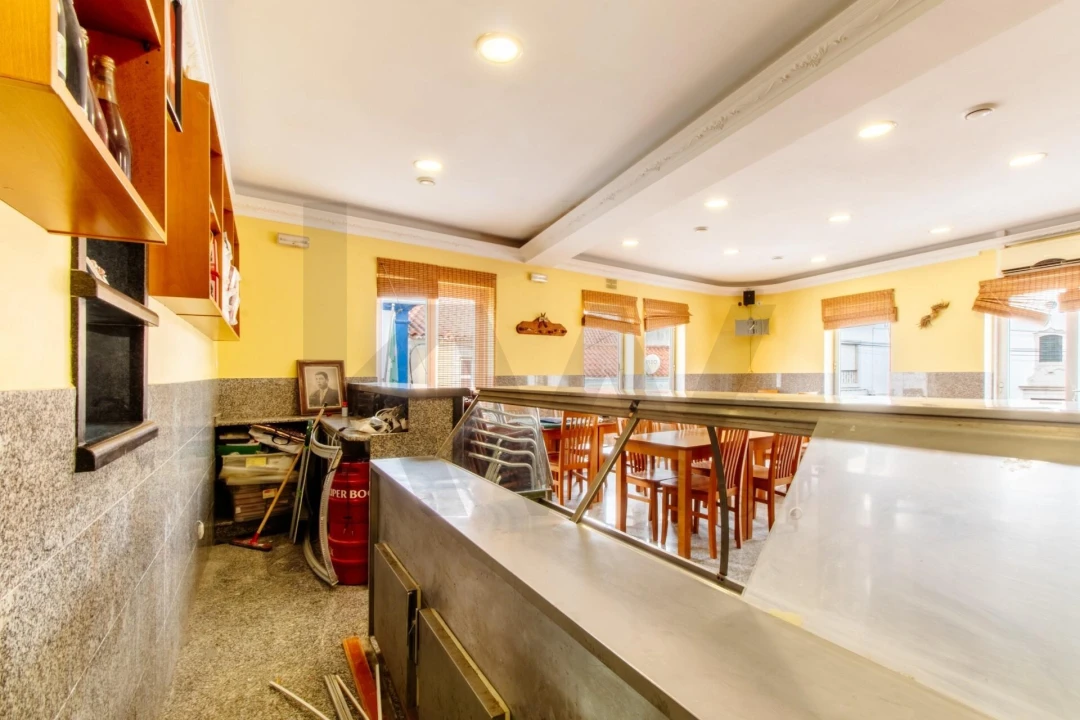 Negócio para Venda em Fanhões Foto 27