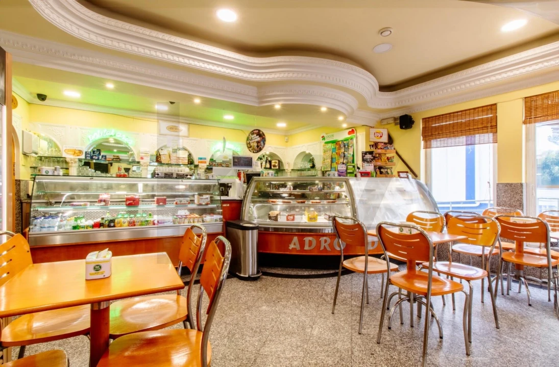 Negócio para Venda em Fanhões Foto 9