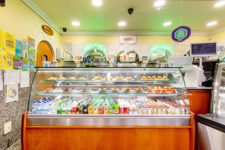 Negócio para Venda em Fanhões Foto 12