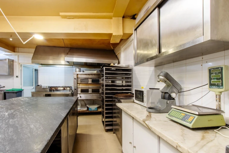 Negócio para Venda em Fanhões Foto 44