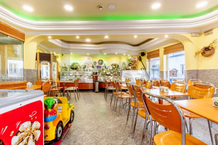 Negócio para Venda em Fanhões Foto 5