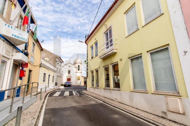 Negócio para Venda em Fanhões Foto 55