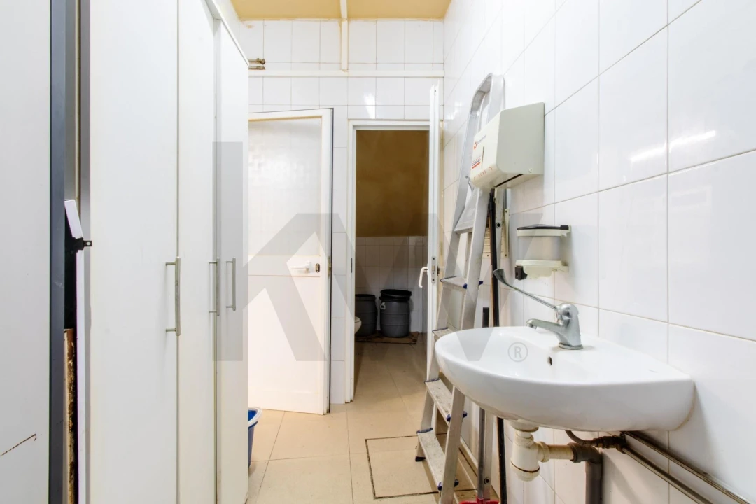 Negócio para Venda em Fanhões Foto 40