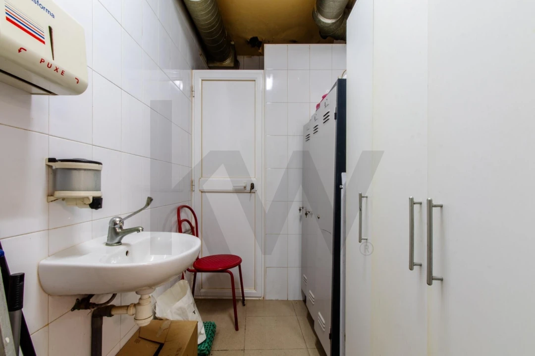 Negócio para Venda em Fanhões Foto 38