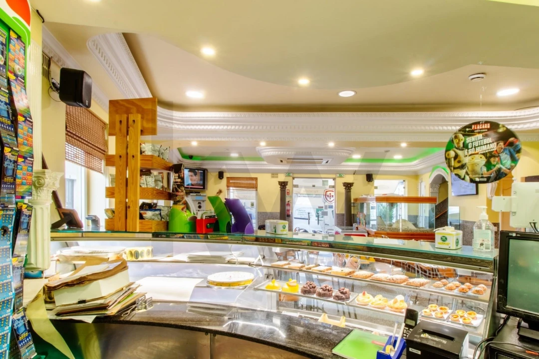 Negócio para Venda em Fanhões Foto 18