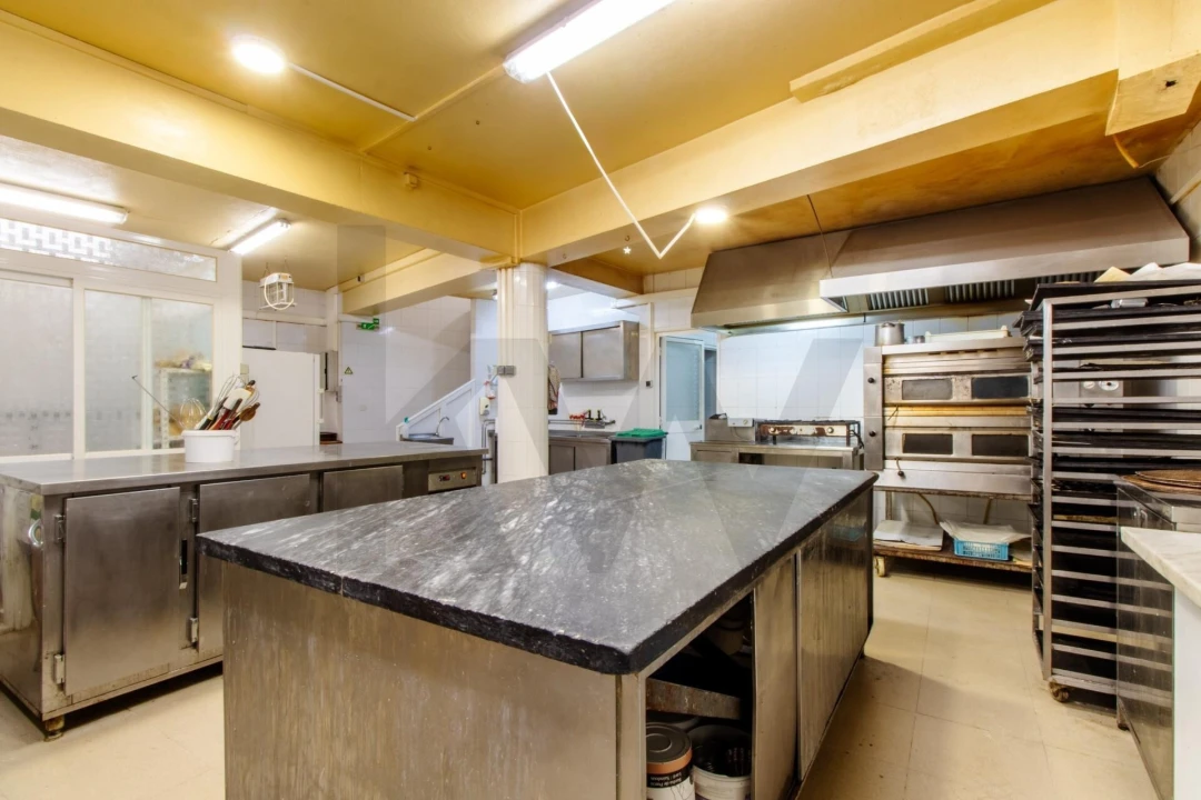 Negócio para Venda em Fanhões Foto 34