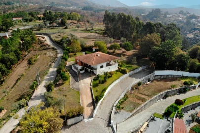 Moradia T4 para Venda em Melres e Medas