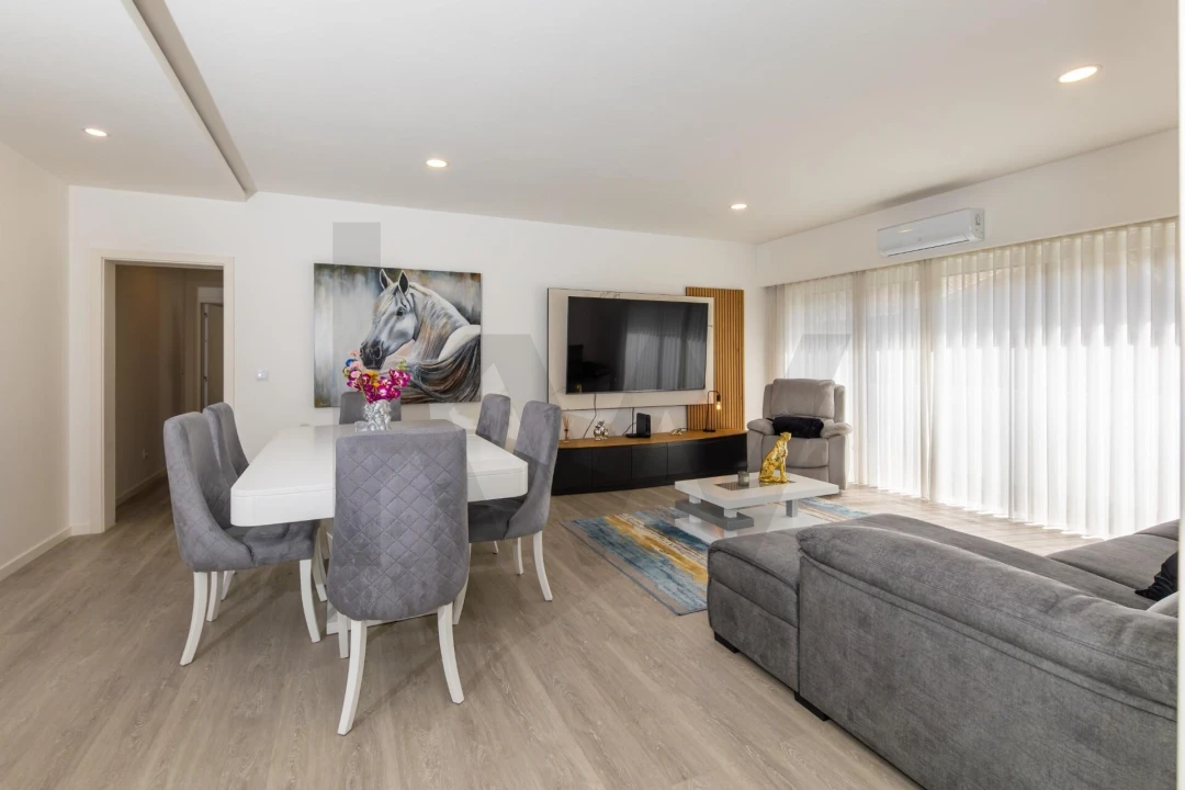 Apartamento T2 para Venda em São Vicente Ferreira Foto 3