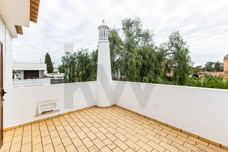 Moradia T4 para Venda em Alvor Foto 26