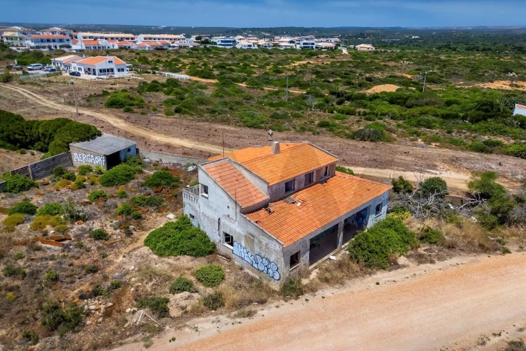 Moradia T9 para Venda em Vila de Sagres Foto 2