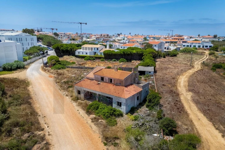 Moradia T9 para Venda em Vila de Sagres Foto 5