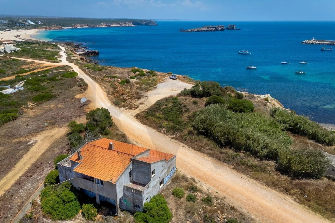 Moradia T9 para Venda em Vila de Sagres Foto 3