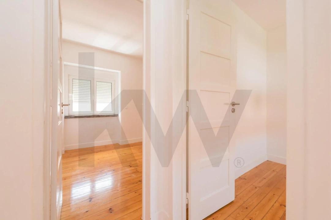 Apartamento T2 para Arrendamento em Alvalade Foto 13