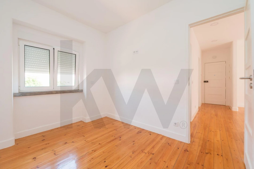 Apartamento T2 para Arrendamento em Alvalade Foto 22