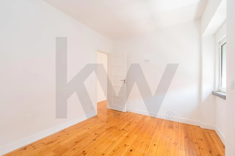 Apartamento T2 para Arrendamento em Alvalade Foto 21