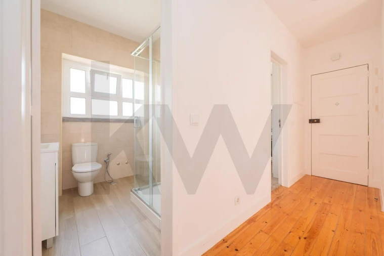 Apartamento T2 para Arrendamento em Alvalade Foto 24