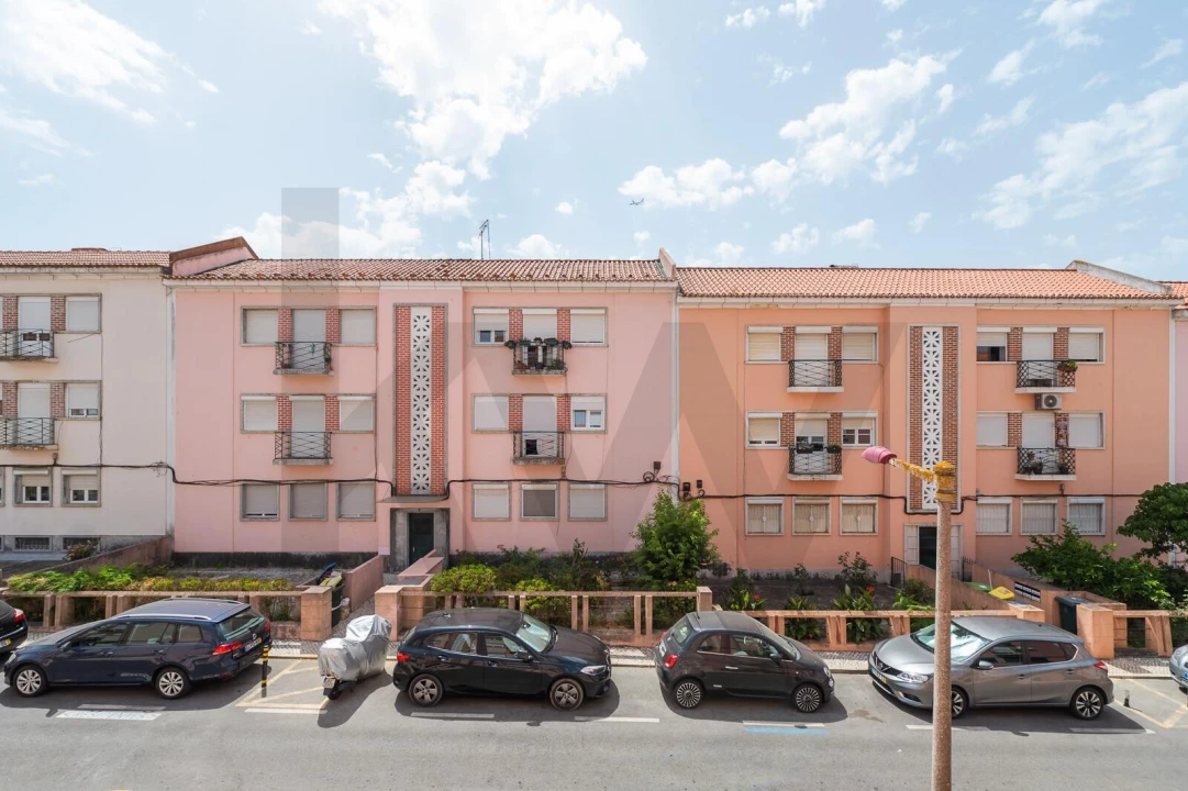 Apartamento T2 para Arrendamento em Alvalade Foto 28