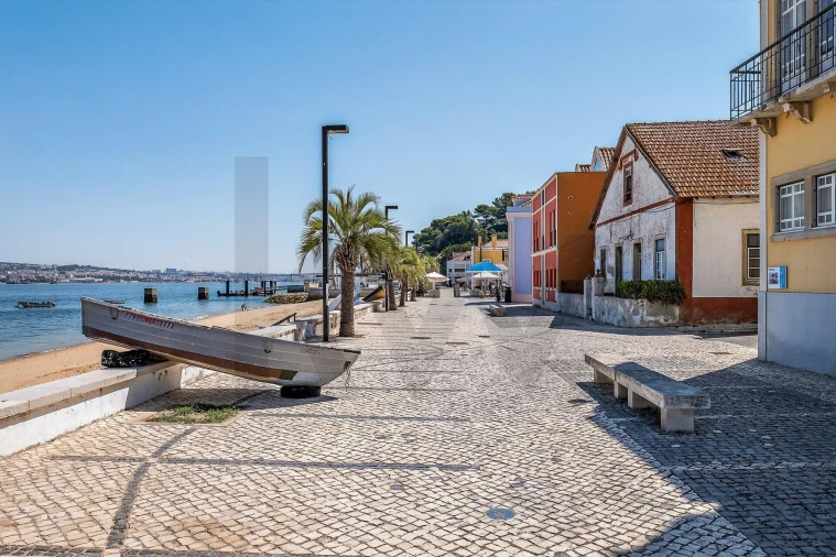 Moradia T5 para Venda em Caparica e Trafaria Foto 5