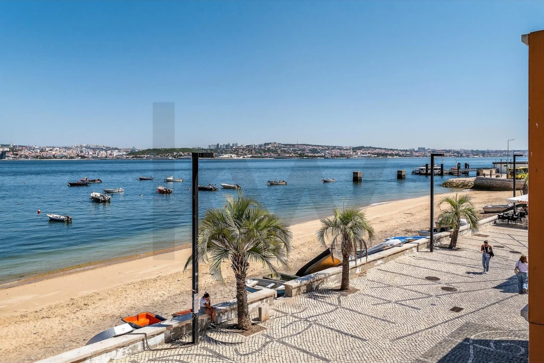 Moradia T5 para Venda em Caparica e Trafaria Foto 25