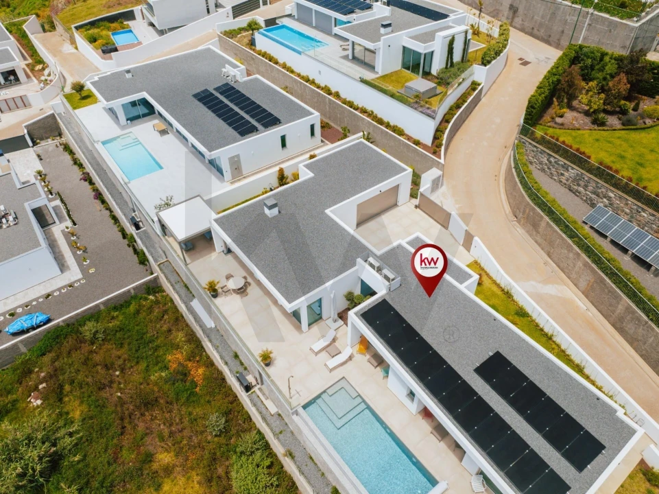 Moradia T3 para Venda em Prazeres Foto 10