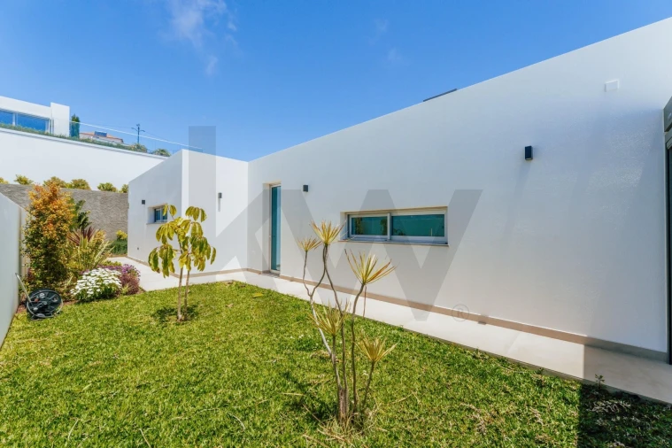 Moradia T3 para Venda em Prazeres Foto 19