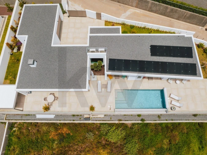 Moradia T3 para Venda em Prazeres Foto 11