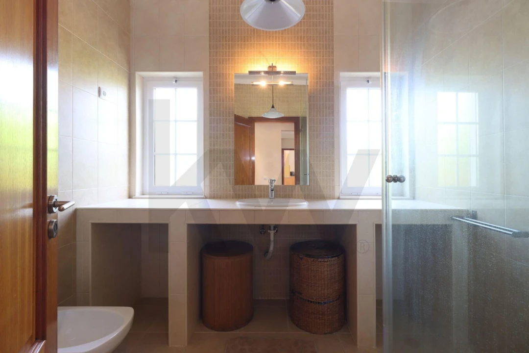 Moradia T5 para Venda em Moçarria Foto 25