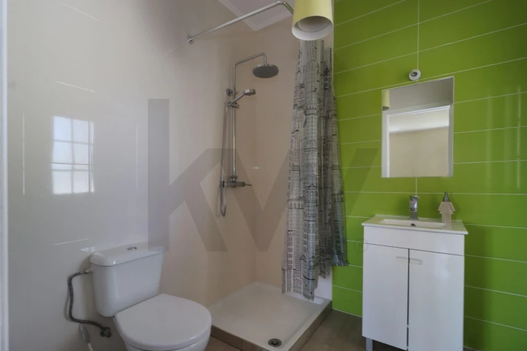 Moradia T5 para Venda em Moçarria Foto 49