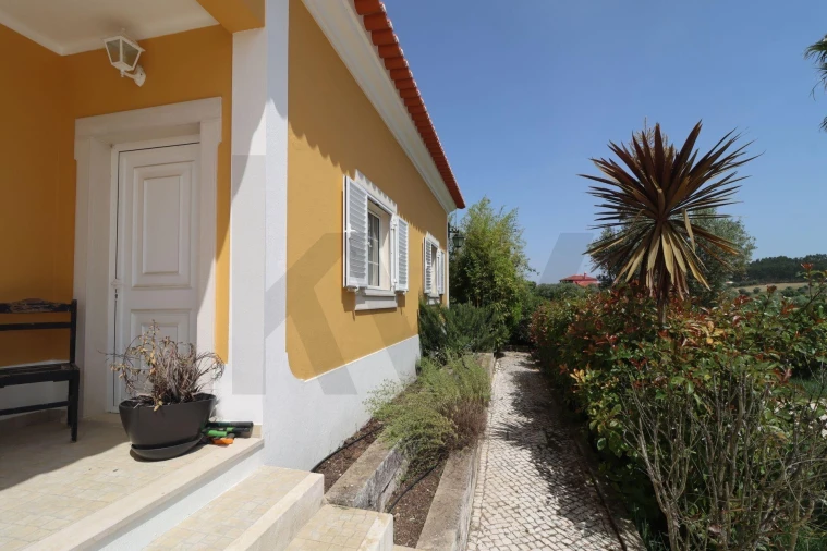 Moradia T5 para Venda em Moçarria Foto 52