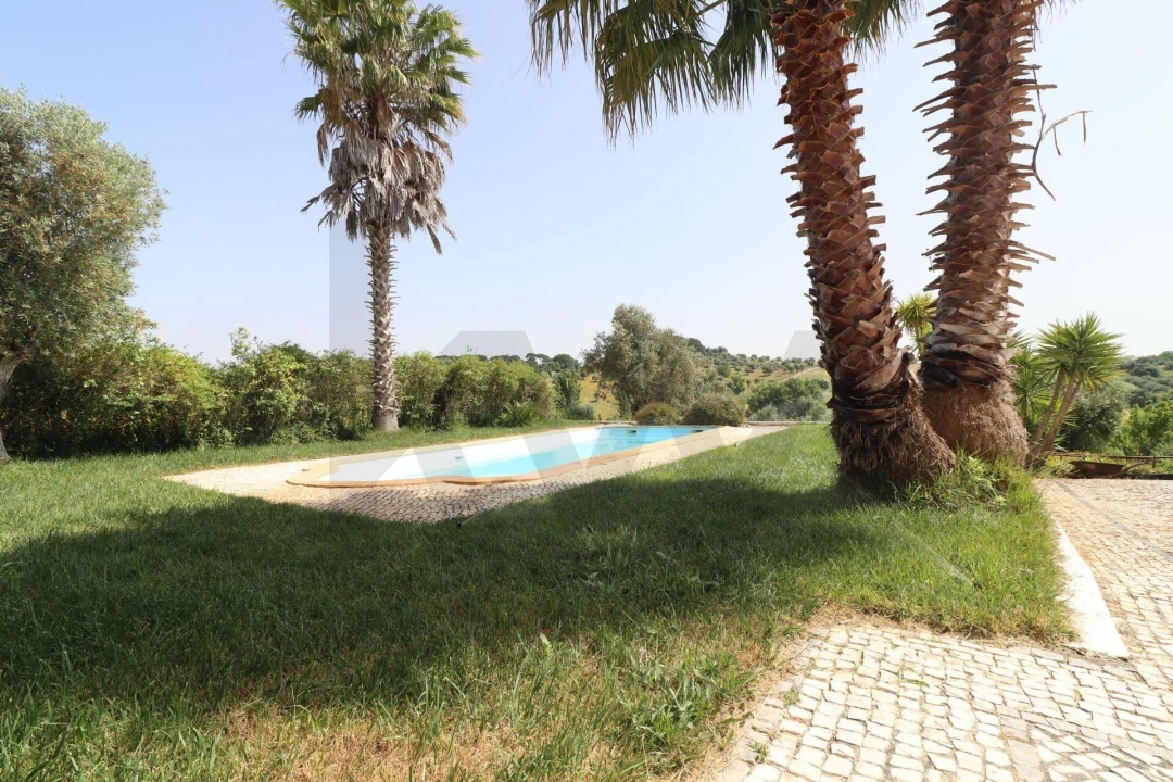 Moradia T5 para Venda em Moçarria Foto 42