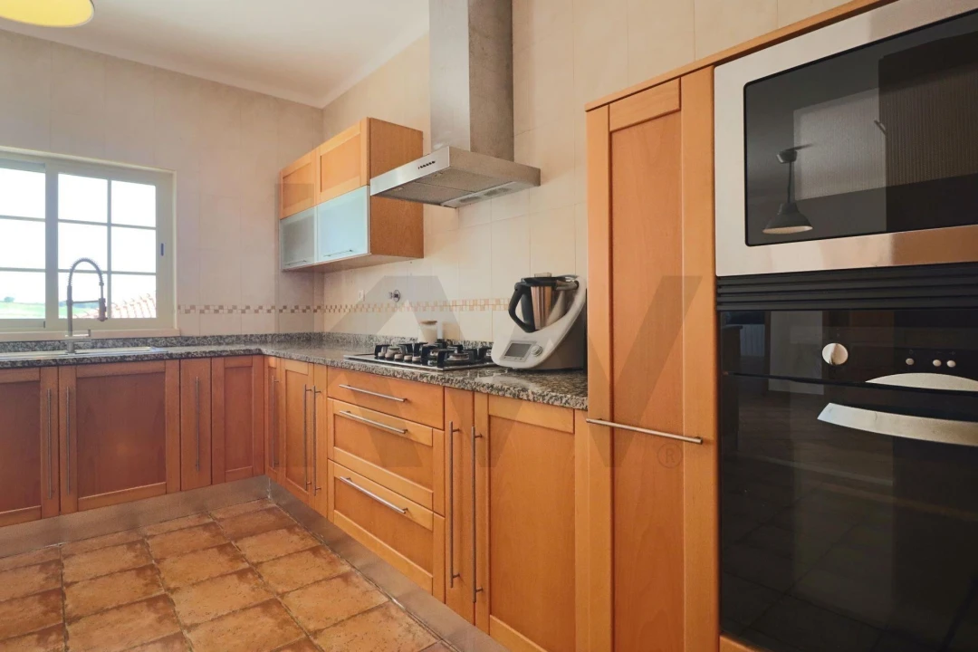 Moradia T5 para Venda em Moçarria Foto 7