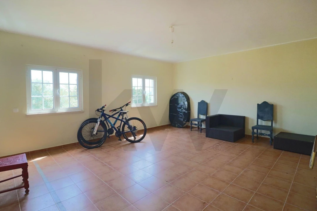 Moradia T5 para Venda em Moçarria Foto 48