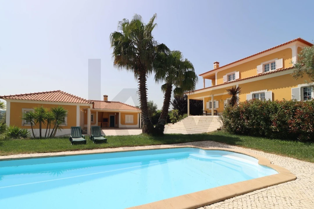 Moradia T5 para Venda em Moçarria Foto 1