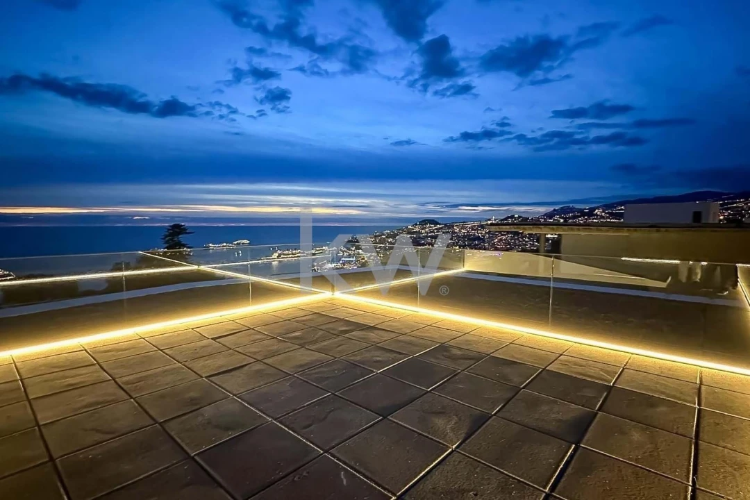 Moradia T4 para Venda em Funchal (Santa Maria Maior) Foto 40