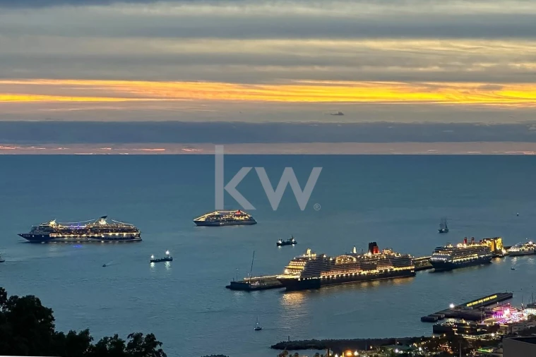 Moradia T4 para Venda em Funchal (Santa Maria Maior) Foto 43