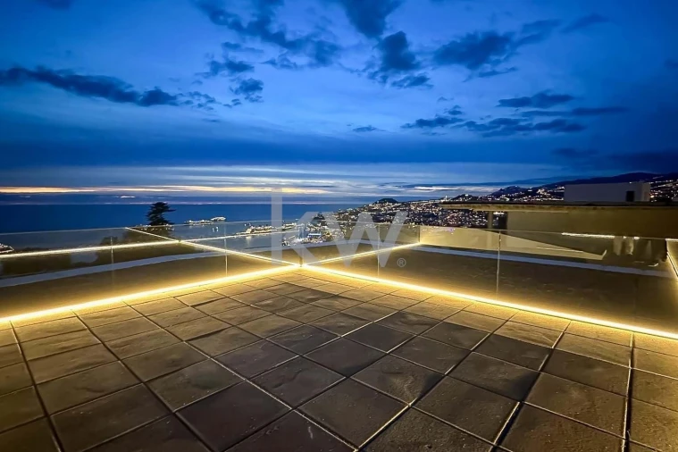 Moradia T4 para Venda em Funchal (Santa Maria Maior) Foto 40